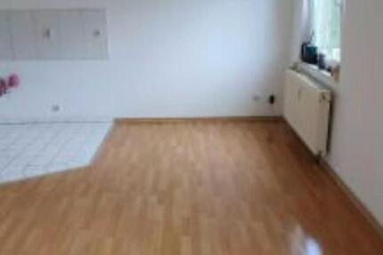 Wohnung mit Gartenanteil in Apolda – Katharinenweg 18 zimmer