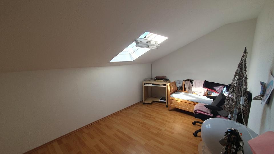 Einfamilienhaus Elztal - 10 Zimmer, 280 m&sup2;, 400.000&euro; | Angebot:26953202