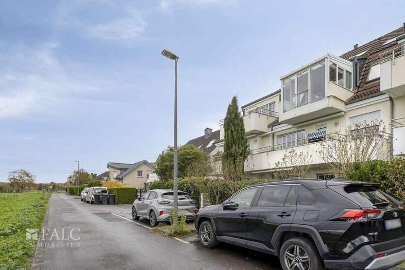 Traumhafte Maisonette Wohnung am Stadtrand in Köln Weiden 4 zimmer