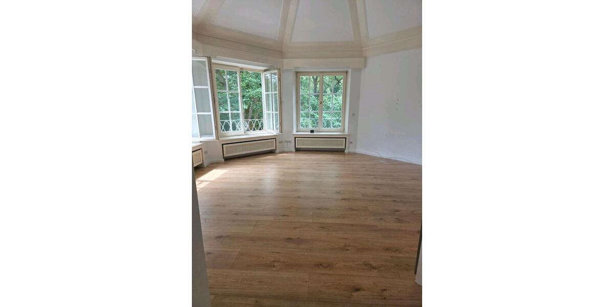 Villa Pelm - 11 Zimmer, 550 m&sup2;, 790.000&euro; | Angebot:27098660