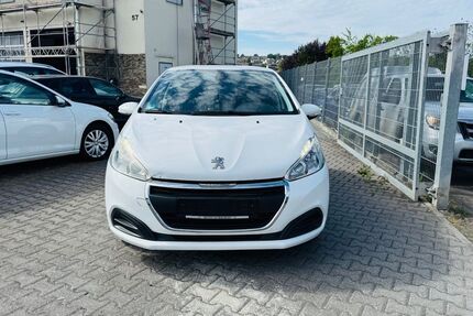 Peugeot 208 144.000 km 4.200 &euro; Büdingen 63654