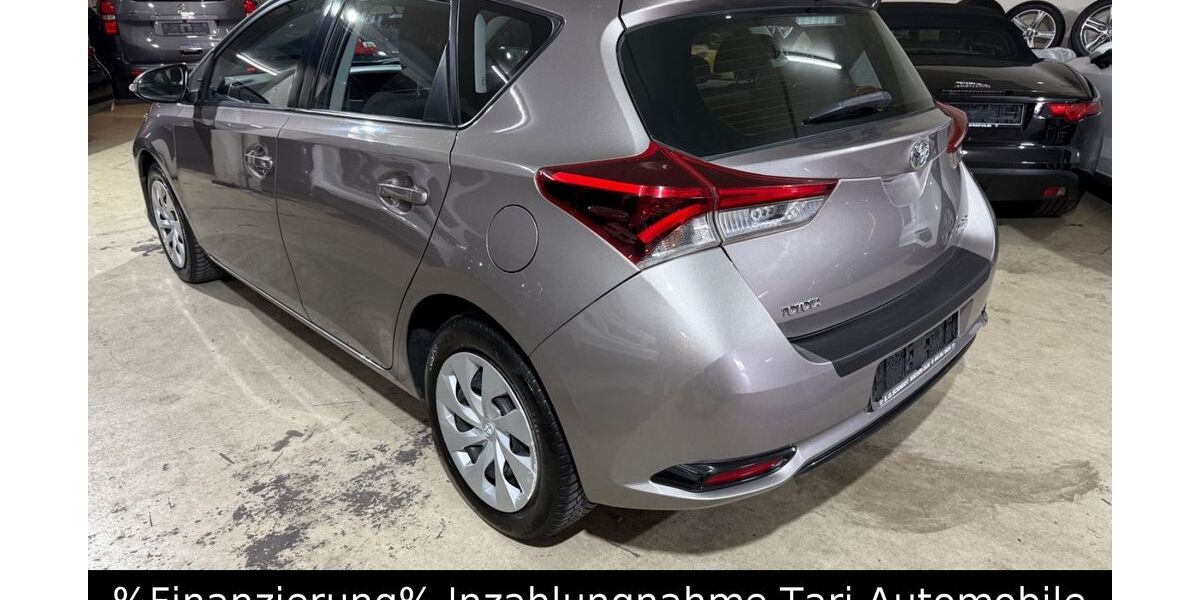 Toyota Auris 113.900 km 9.980 &euro; Mainz 55129