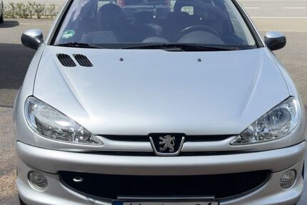 Peugeot 206 132.000 km 2.749 &euro; Rockeskyll 54570