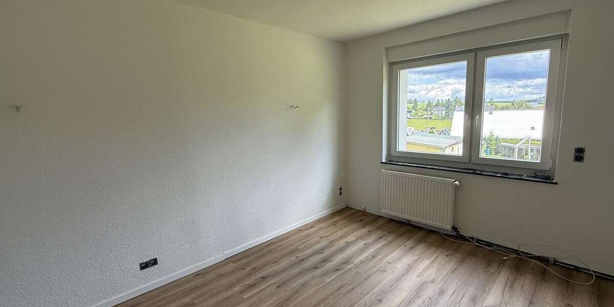 Etagenwohnung Elterlein - 3 Zimmer, 57 m&sup2;, 350&euro; | Angebot:26907479