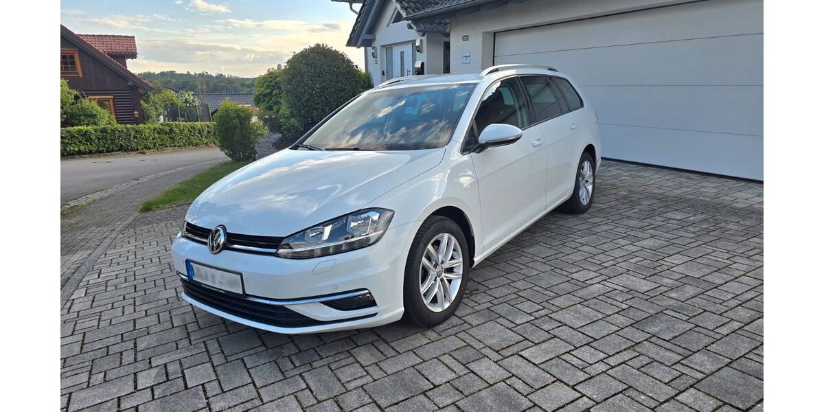 VW Golf 141.000 km 10.800 &euro; Billigheim 74842