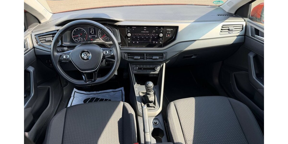 VW Polo 1.0 TSI Comfortline/LED/Panorama/SportSelectF 85.014 km 12.499 &euro; Frankfurt 60386