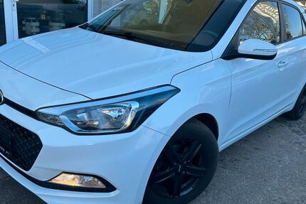 Hyundai i20 37.615 km 11.490 &euro; Berlin 12524