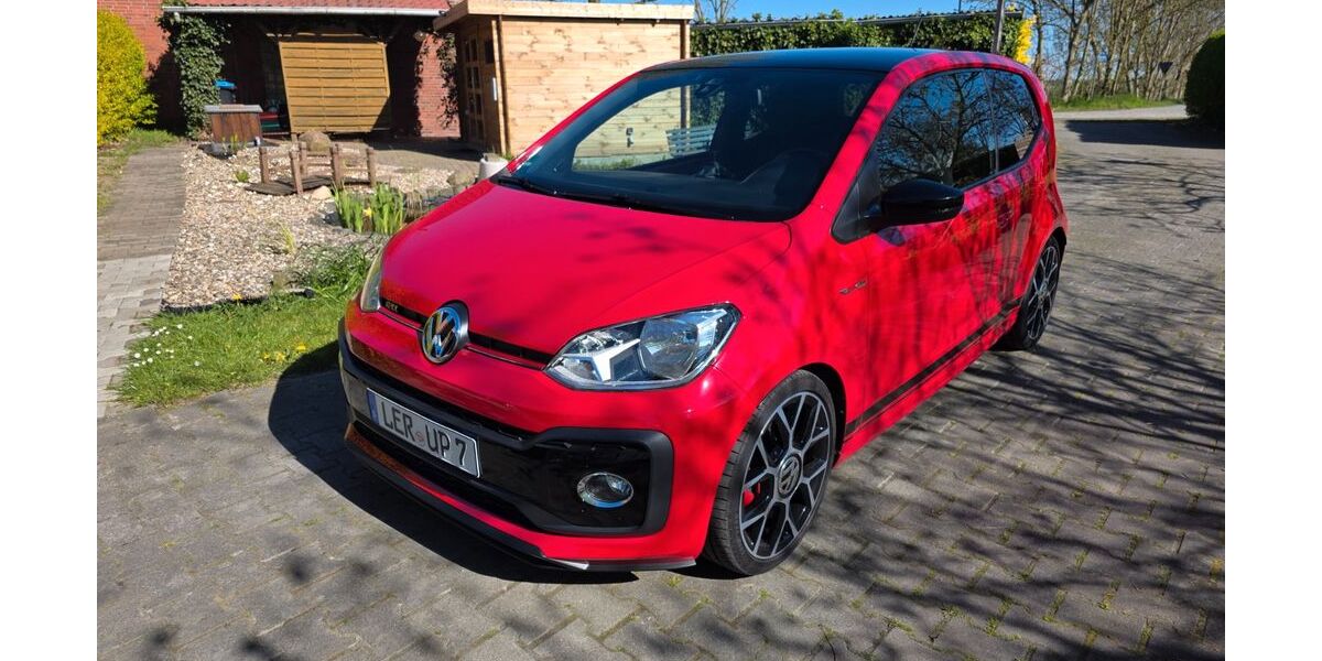 VW up! 110.865 km 13.990 &euro; Westoverledingen 26810