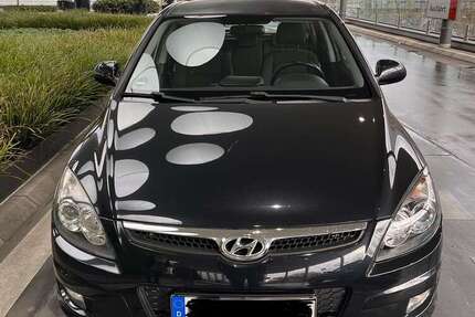 Hyundai i30 211.936 km 3.399 &euro; Lohmar 53797