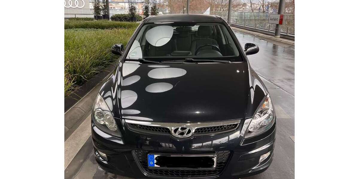 Hyundai i30 211.936 km 3.399 &euro; Lohmar 53797