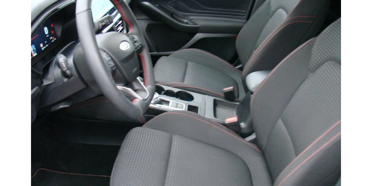 Ford Focus 1.5L TDCi ST-Line X ACC LED AHK HUD Bliss 12.043 km 24.980 &euro; Falkensee 14612