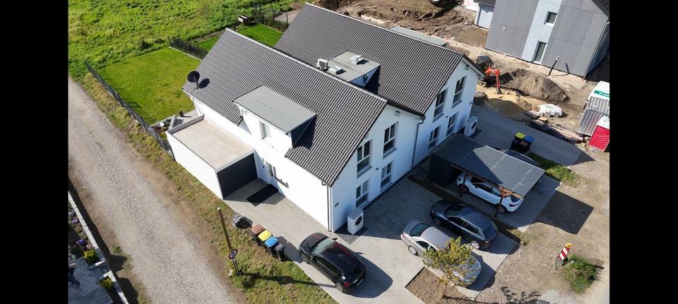 Stilvolle, neuwertig 3 Zimmerwohnung in Alpen Menzelen