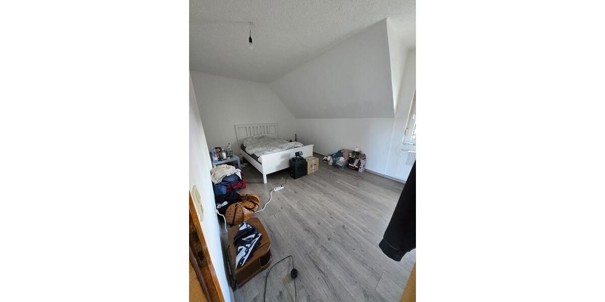 Etagenwohnung Kindenheim - 2 Zimmer, 85 m&sup2;, 750&euro; | Angebot:25082048