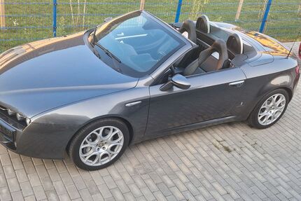 Alfa Romeo Spider 92.871 km 15.990 &euro; Berlin 14050