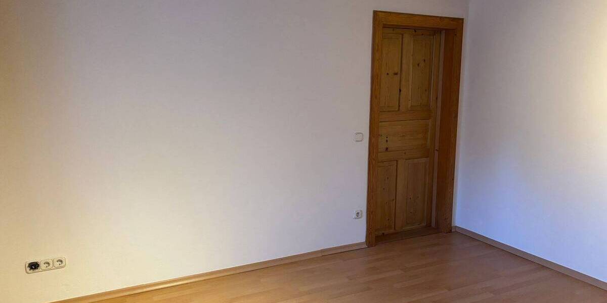 Einfamilienhaus Edling Hart - 6 Zimmer, 200 m&sup2;, 2.200&euro; | Angebot:26853020