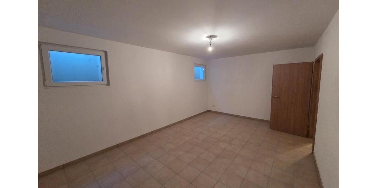 3 Zimmer - Dachgeschoss-Wohnung in Mettenheim-Hart 3 zimmer