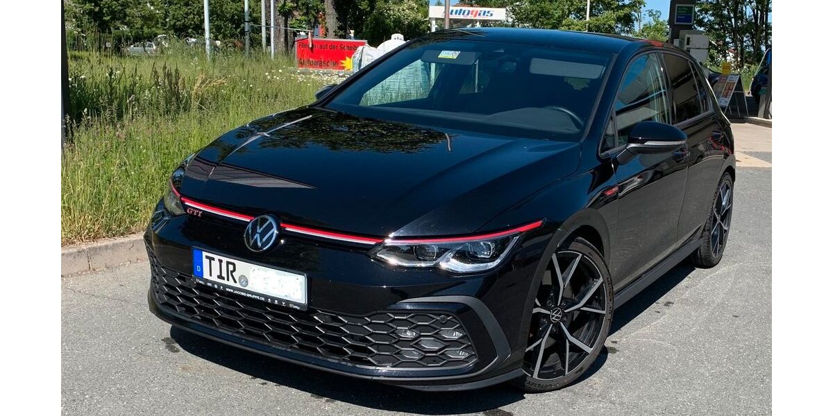 VW Golf 99.000 km 22.900 &euro; Krummennaab 92703