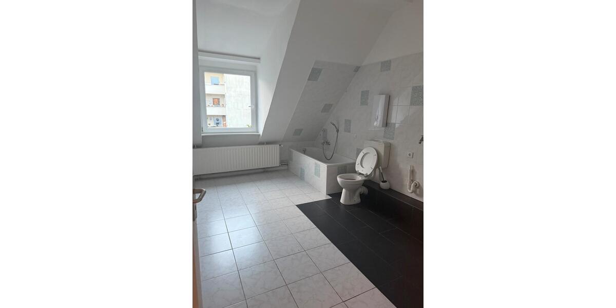 Dachgeschoßwohnung Hagen Hagen-Nord - 3 Zimmer, 100 m&sup2;, 580&euro; | Angebot:24979744
