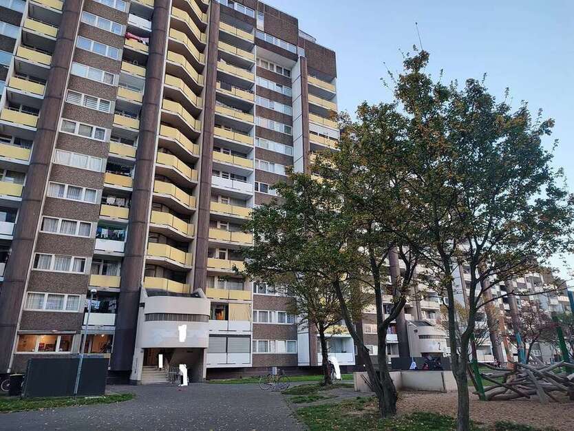 Wohnung zum Kaufen in Köln 84.900 € 64.6 m²