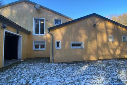 Wohnung mit Doppelgarage Lager in Alleinlage zu vermieten! 4 zimmer