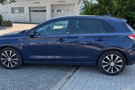 Hyundai i30 144.469 km 9.290 &euro; Barsbüttel 22885