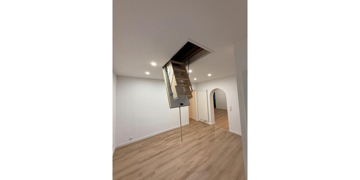 Dachgeschoßwohnung Lahnstein - 3 Zimmer, 65 m&sup2;, 600&euro; | Angebot:25965350