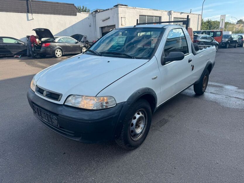 Fiat Strada 146.000 km 2.250 € Diez 65582