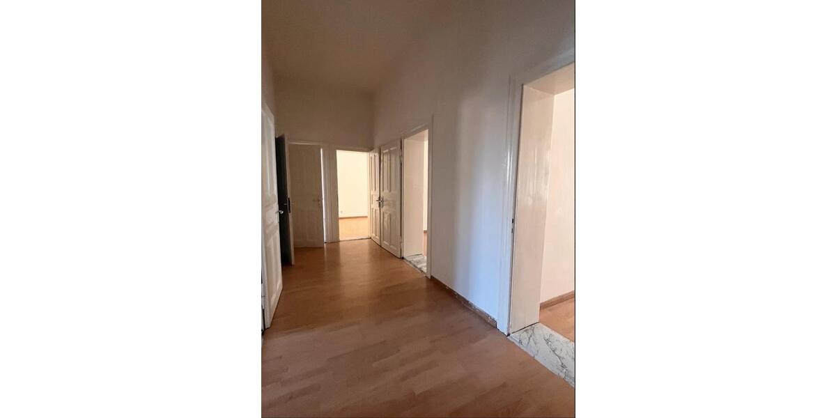 Etagenwohnung Weißenfels - 4 Zimmer, 105 m&sup2;, 625&euro; | Angebot:26407839