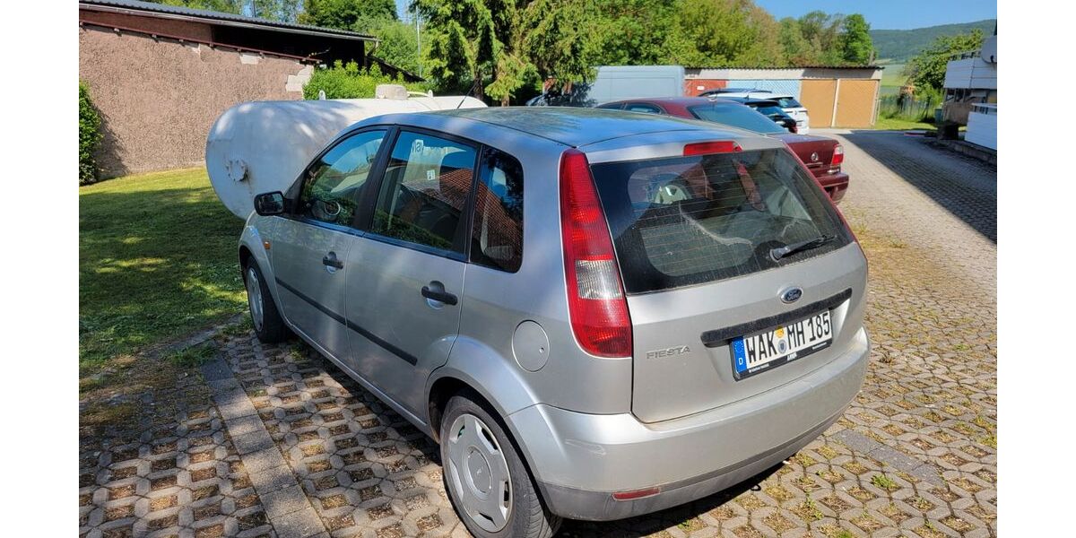 Ford Fiesta 103.000 km 2.699 &euro; Dermbach 36466