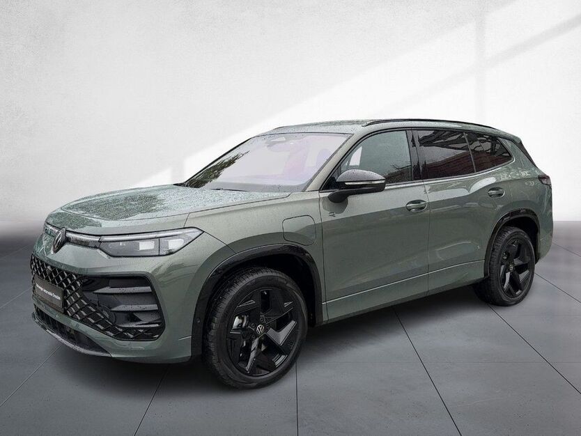 VW Tayron 9.000 km 63.450 € Dresden 01067