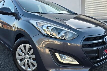 Hyundai i30 78.000 km 8.550 &euro; Lippstadt 59557