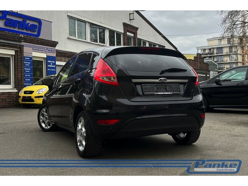 Ford Fiesta Titanium*Keyless*PDC*LED*Tel.*Chrom*GAS* 178.353 km 4.890 € Berlin 13187