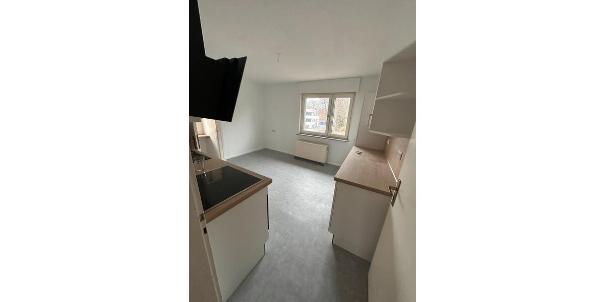 Etagenwohnung Vellmar - 6 Zimmer, 130 m&sup2;, 1.000&euro; | Angebot:24788512