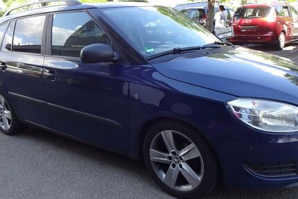 Skoda Fabia 183.000 km 2.900 € Berlin 12249