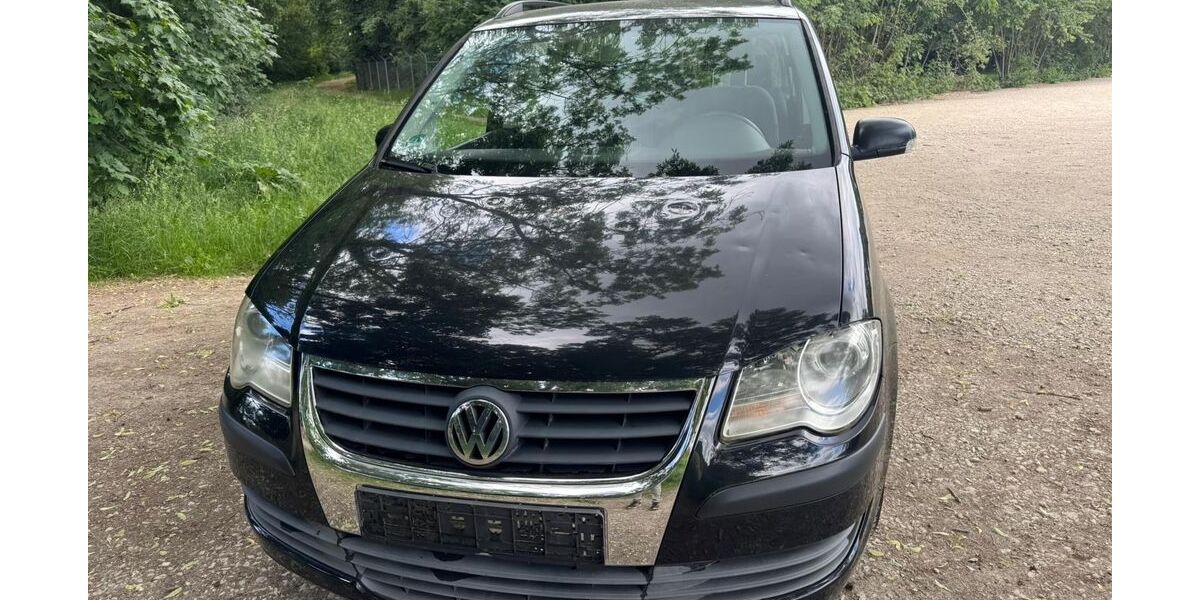 VW Touran 124.000 km 3.500 &euro; Reutlingen 72764