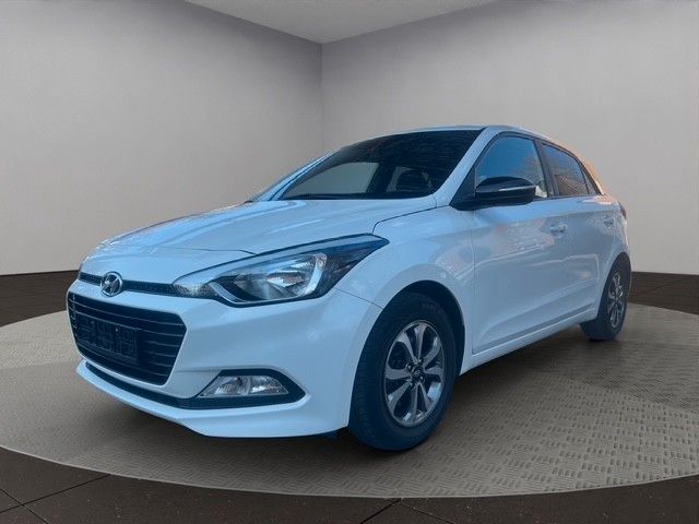 Hyundai i20 97.150 km 8.990 &euro; München 80992