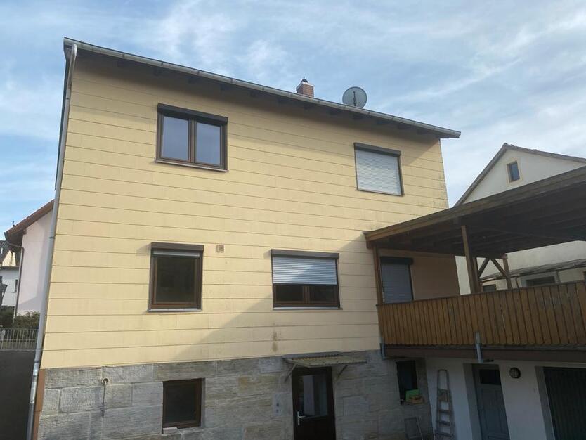 Einfamilienhaus in Rödental mit 3 Garagen und herrlichem Garten