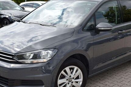 VW Touran 167.000 km 15.900 &euro; Poing 85586