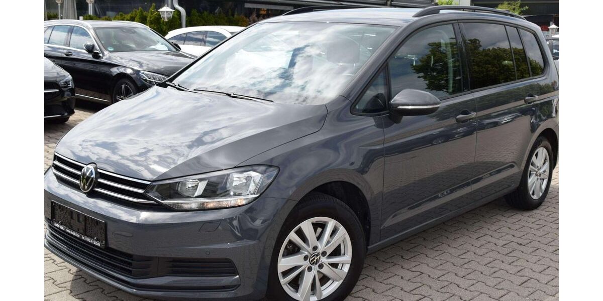 VW Touran 167.000 km 15.900 &euro; Poing 85586