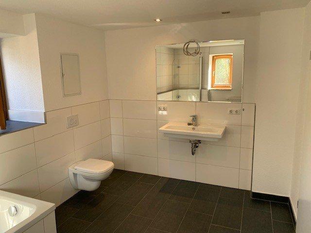 Etagenwohnung Pößneck - 2.5 Zimmer, 78 m&sup2;, 575&euro; | Angebot:26319722