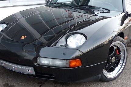 Porsche 928