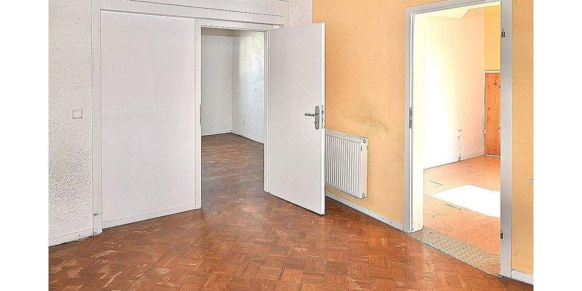 Etagenwohnung Recklinghausen Süd - 6 Zimmer, 220 m&sup2;, 299.900&euro; | Angebot:25760415