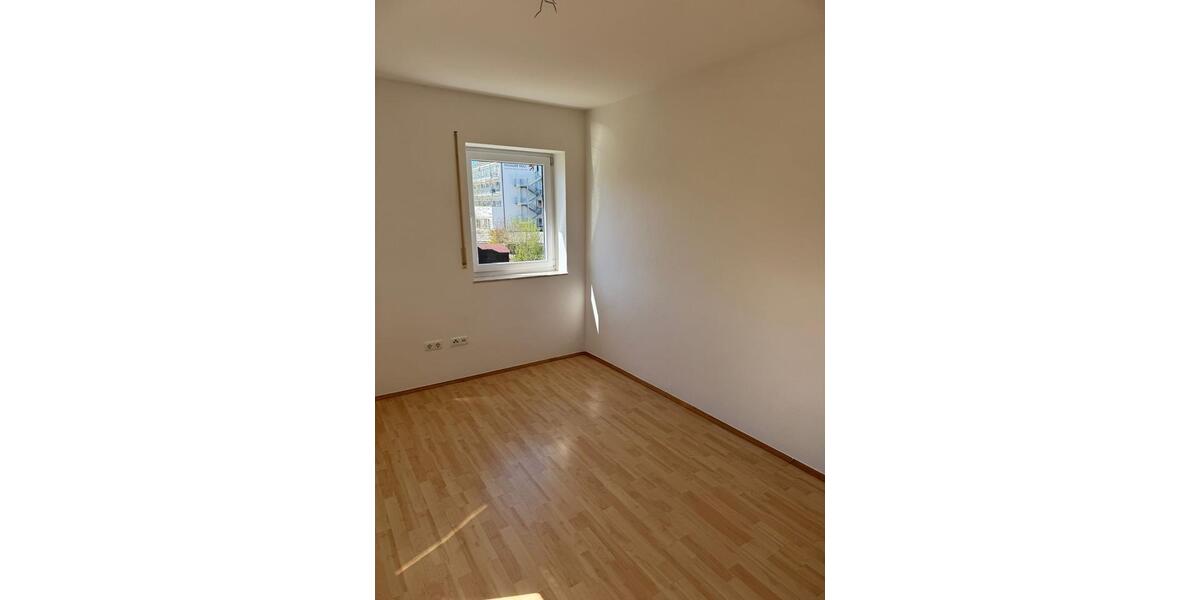 Etagenwohnung Nittenau - 4 Zimmer, 110 m&sup2;, 1.190&euro; | Angebot:26384512