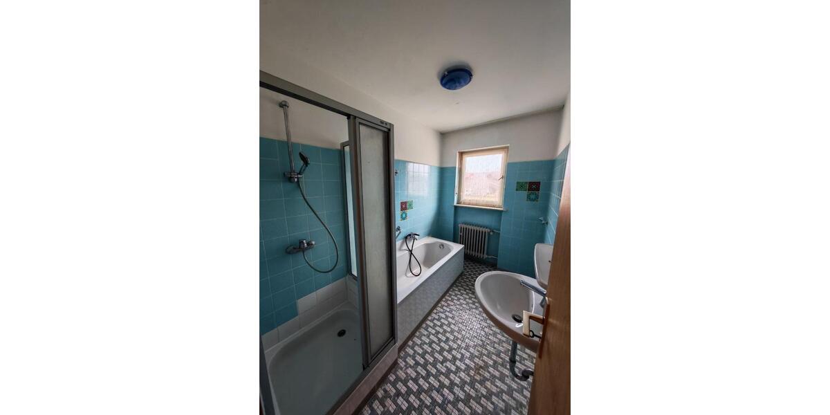 Etagenwohnung Landau an der Isar - 4 Zimmer, 119 m&sup2;, 952&euro; | Angebot:25400381