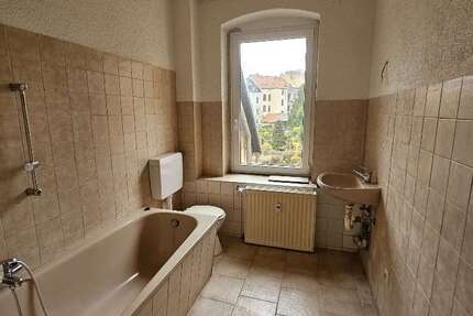 Haus Altenburg - 14 Zimmer, 412 m&sup2;, 150.000&euro; | Angebot:26090087