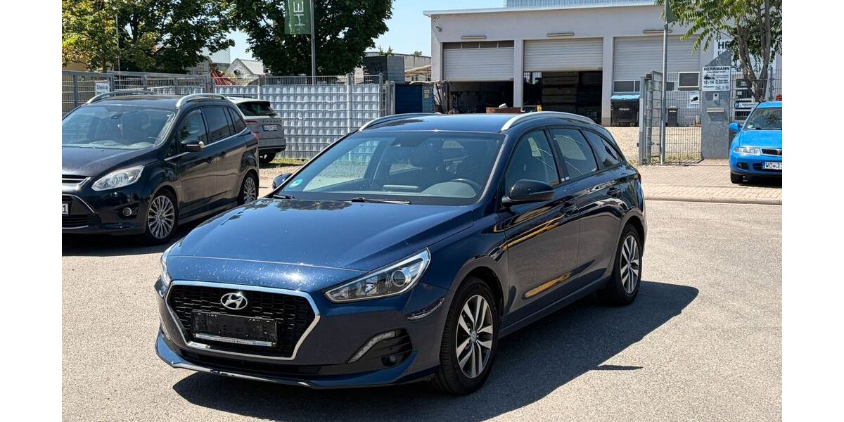 Hyundai i30 95.000 km 11.900 &euro; Worms 67547