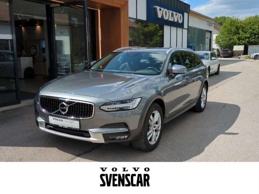 V90 Cross Country