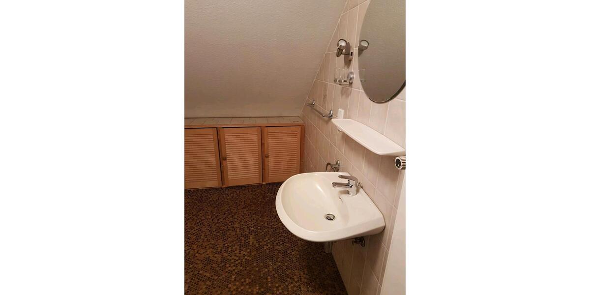 Dachgeschoßwohnung Horn-Bad Meinberg Bad Meinberg - 1 Zimmer, 30 m&sup2;, 390&euro; | Angebot:26611434