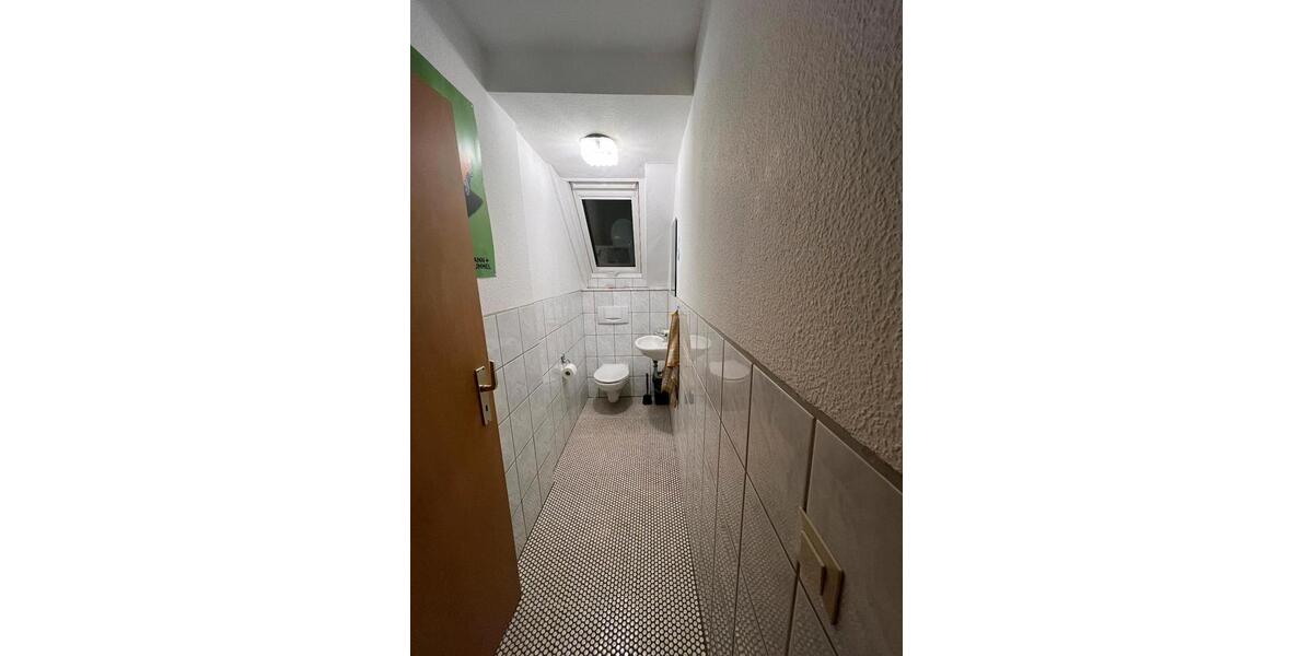 Etagenwohnung Ammerbuch - 7 Zimmer, 15 m&sup2;, 450&euro; | Angebot:24491915