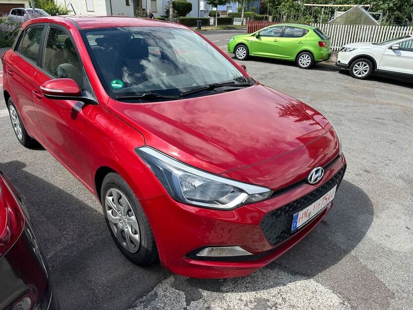i20